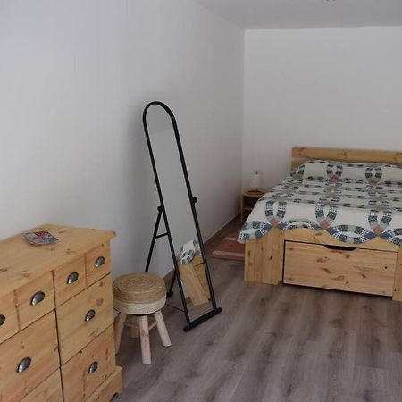 Appartement Neuf Et Independant Dans Rez-De-Villa Vallauris Bagian luar foto