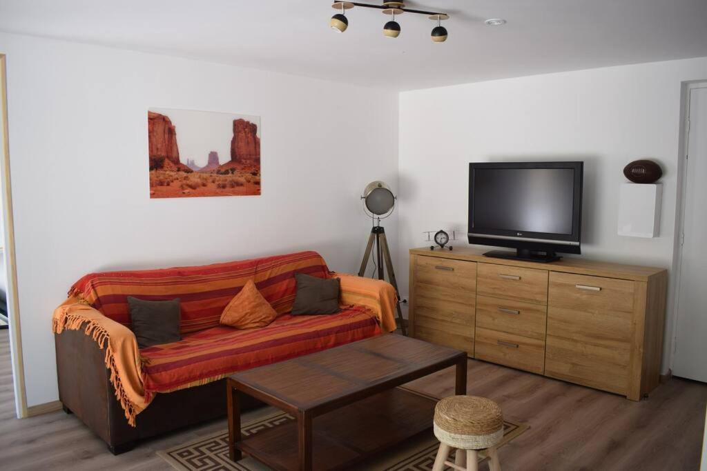 Appartement Neuf Et Independant Dans Rez-De-Villa Vallauris Bagian luar foto